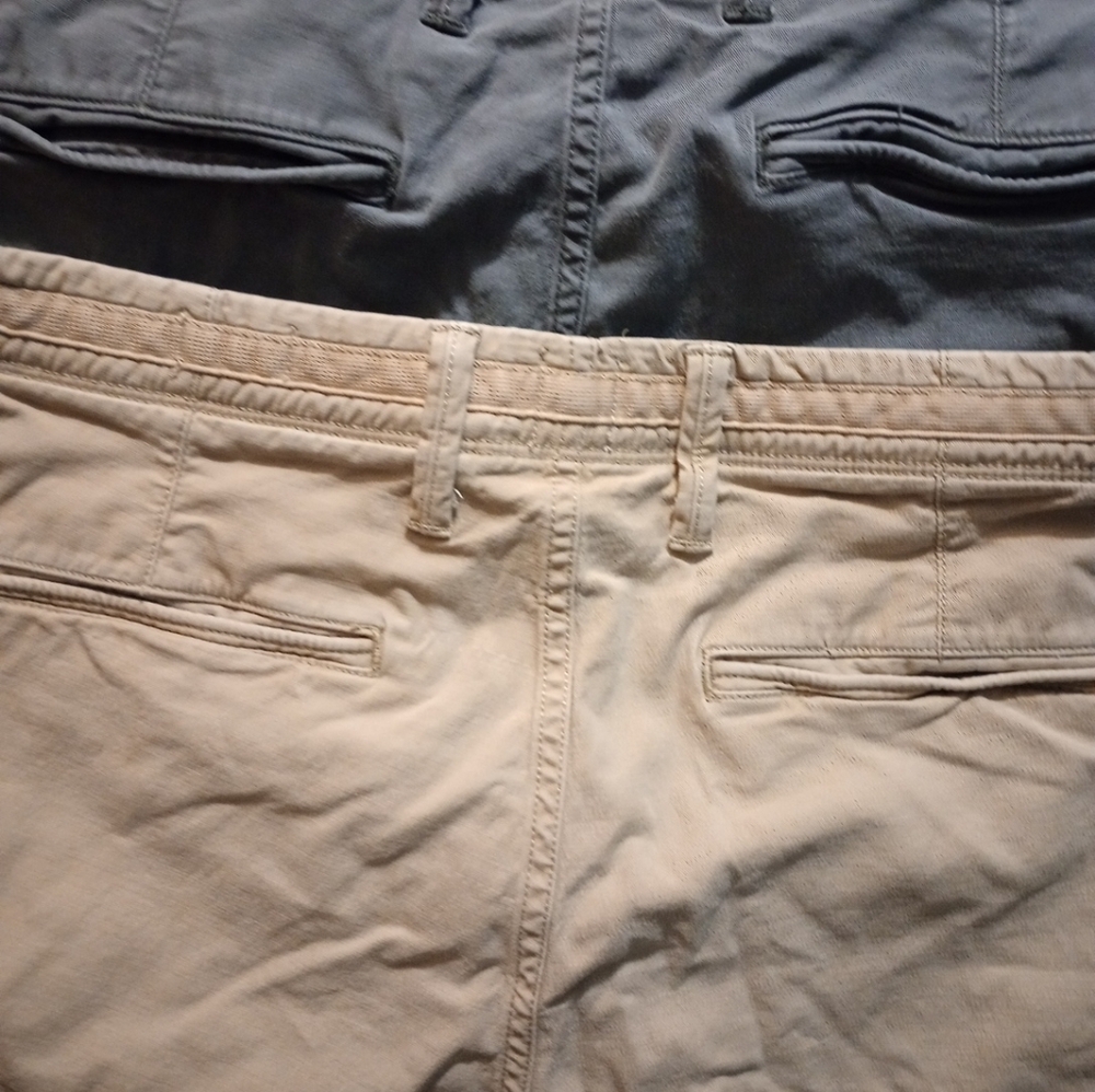 Lot Of 2 GAP Chino Shorts Heavyweight Gray Khaki Mens 33 - Picture 7 of 7
